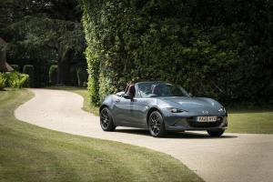 Mazda MX-5 R-Sport 2020 года  (UK)